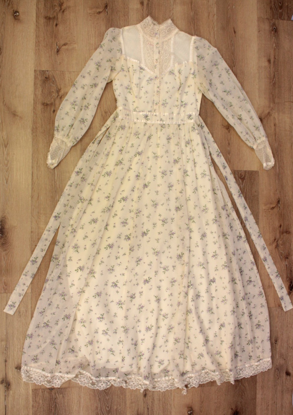 Vtg Women’s 70s Gunne Sax Cream & Purple Floral Maxi Prairie Dress XS/S 1970s