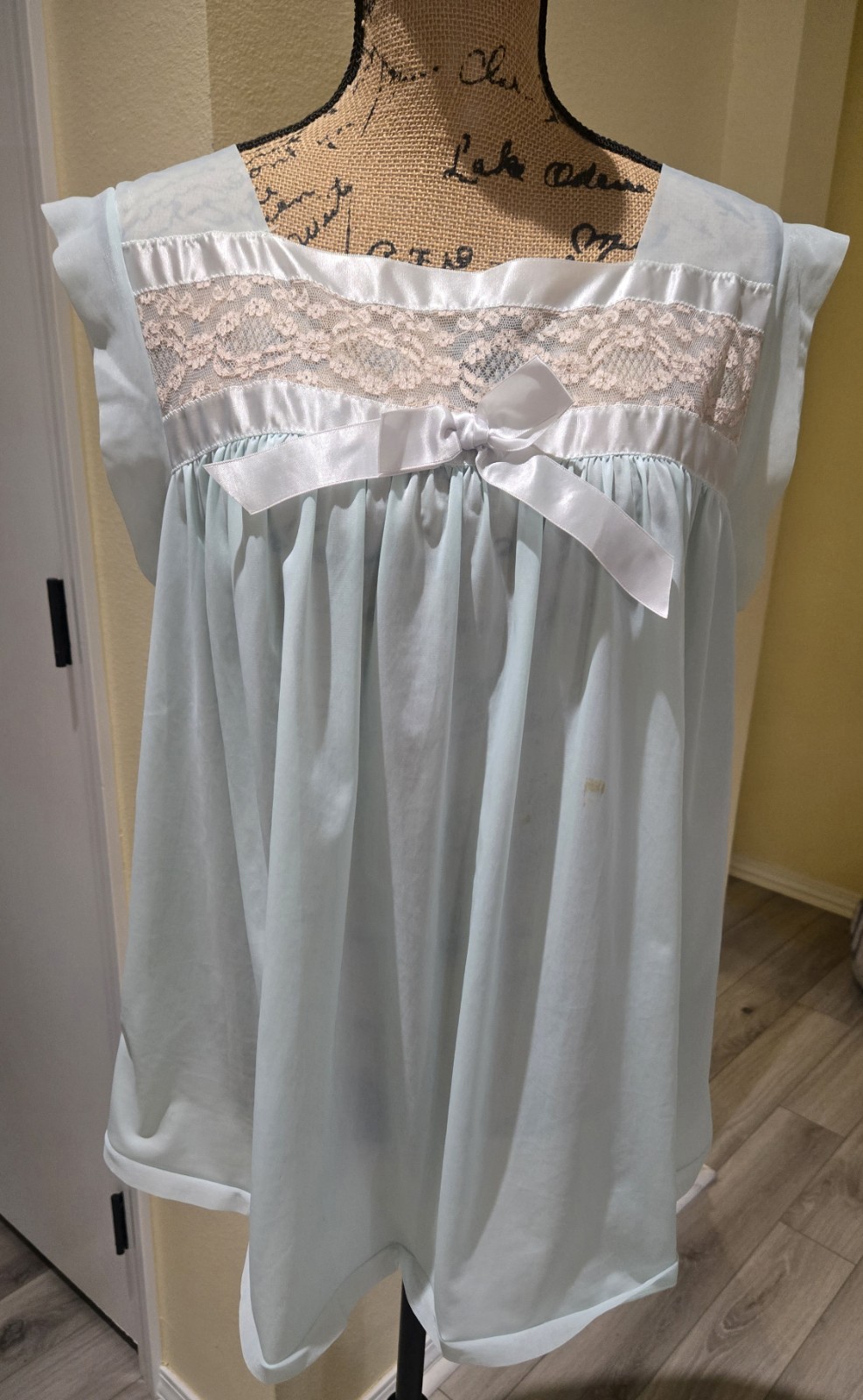 4 Pc Vintage Silky Nightgown Sleep Lingerie Lot Sz Medium