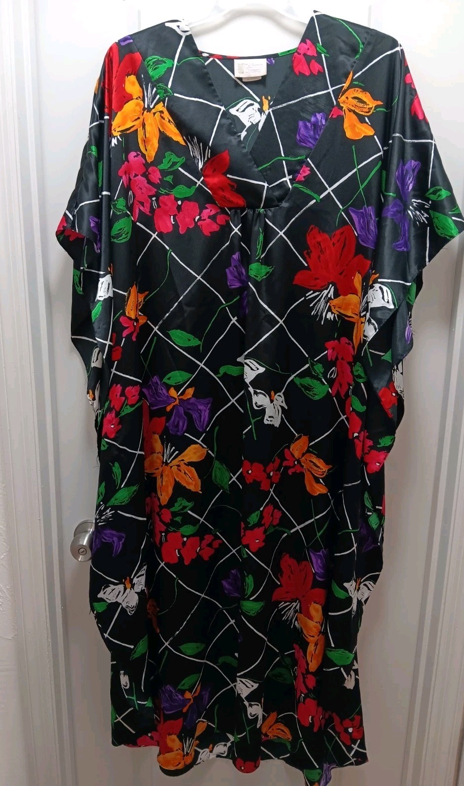 California Dynasty Vtg 80s One Size Kimono Kaftan Black Satin Floral