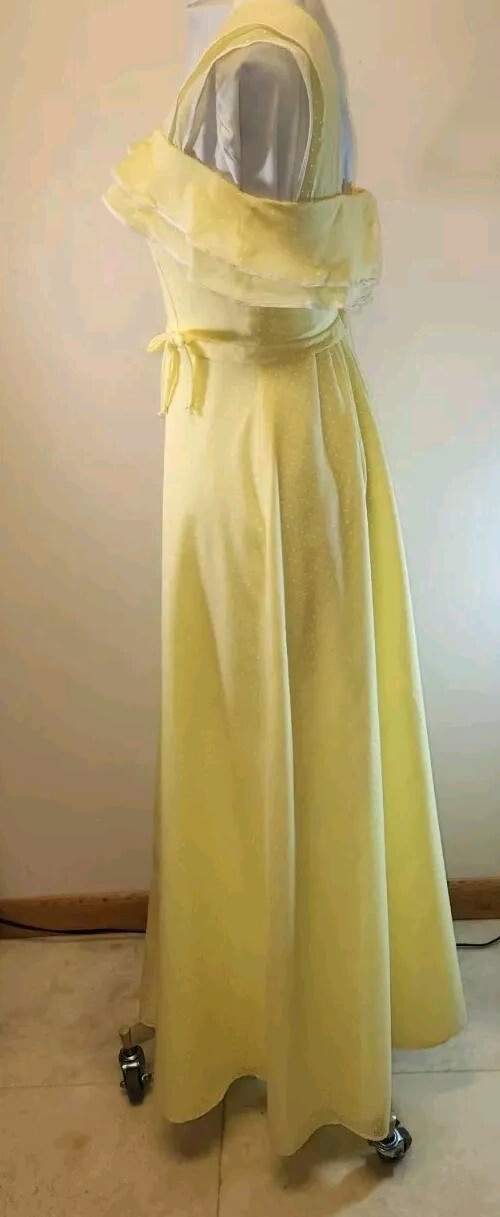 Unlabled Long Yellow Dotted Swiss Dress * szXS * Very Good Condition
