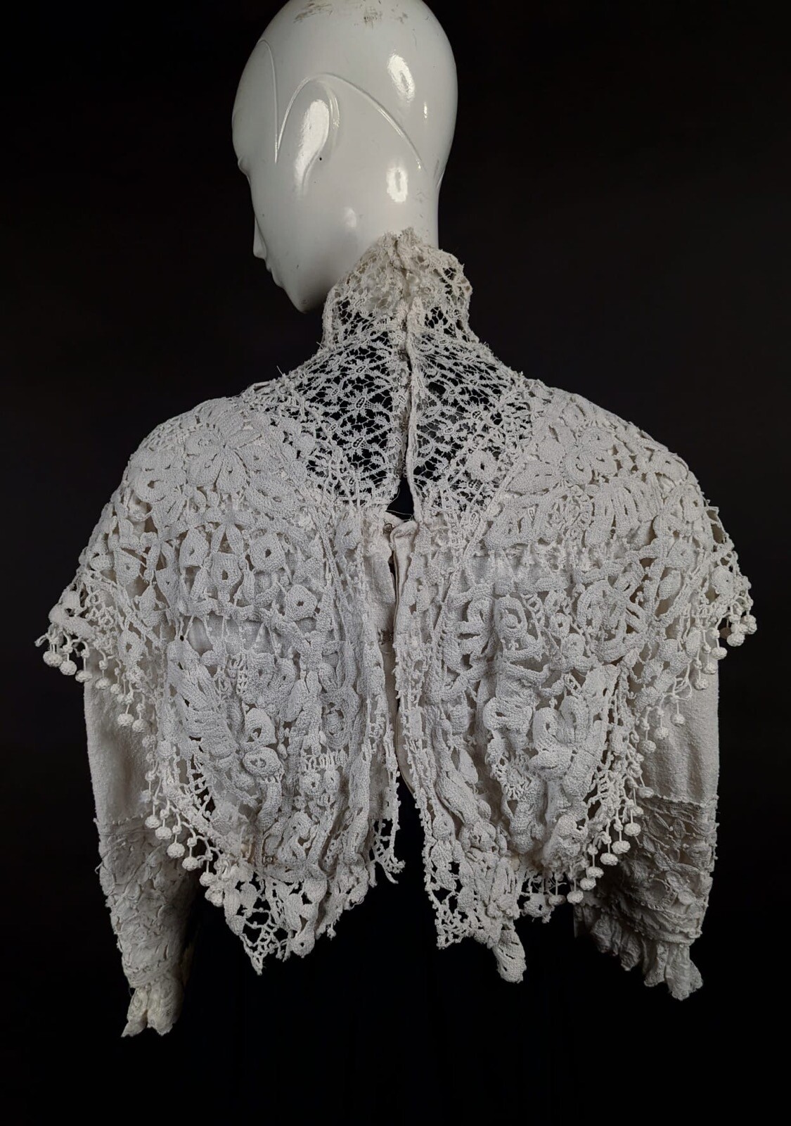 ANTIQUE EDWARDIAN HANDMADE WHITE CROCHET LACE BLOUSE W DANGLES & HIGH COLLAR