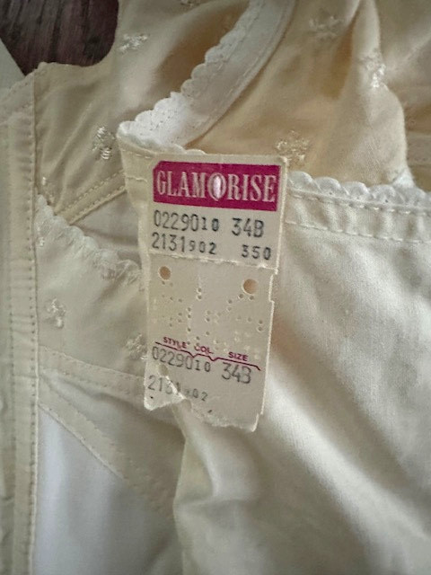 Vtg 50s bra with tag Glamorise 34B NOS