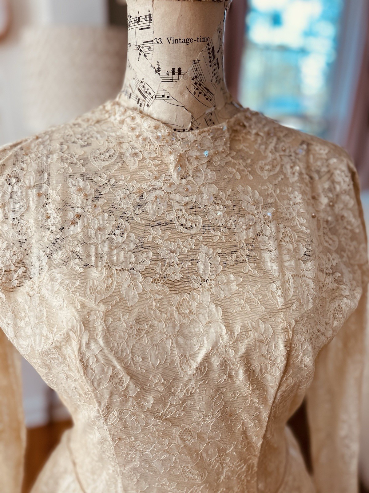 Vintage 50’s Tulle Lace Satin Wedding Dress Sequins Sz XS Ivory Full Circle
