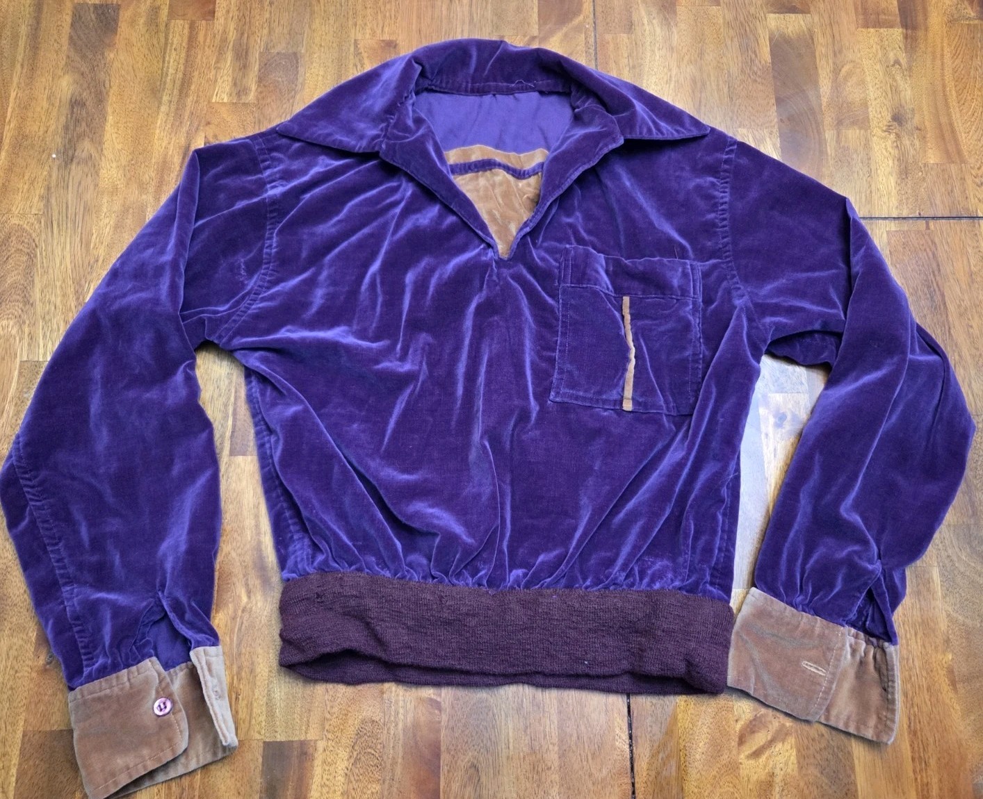 Vintage Velour Collared V-Neck Pullover Sweatshirt, Purple Gold 80s/90s Small