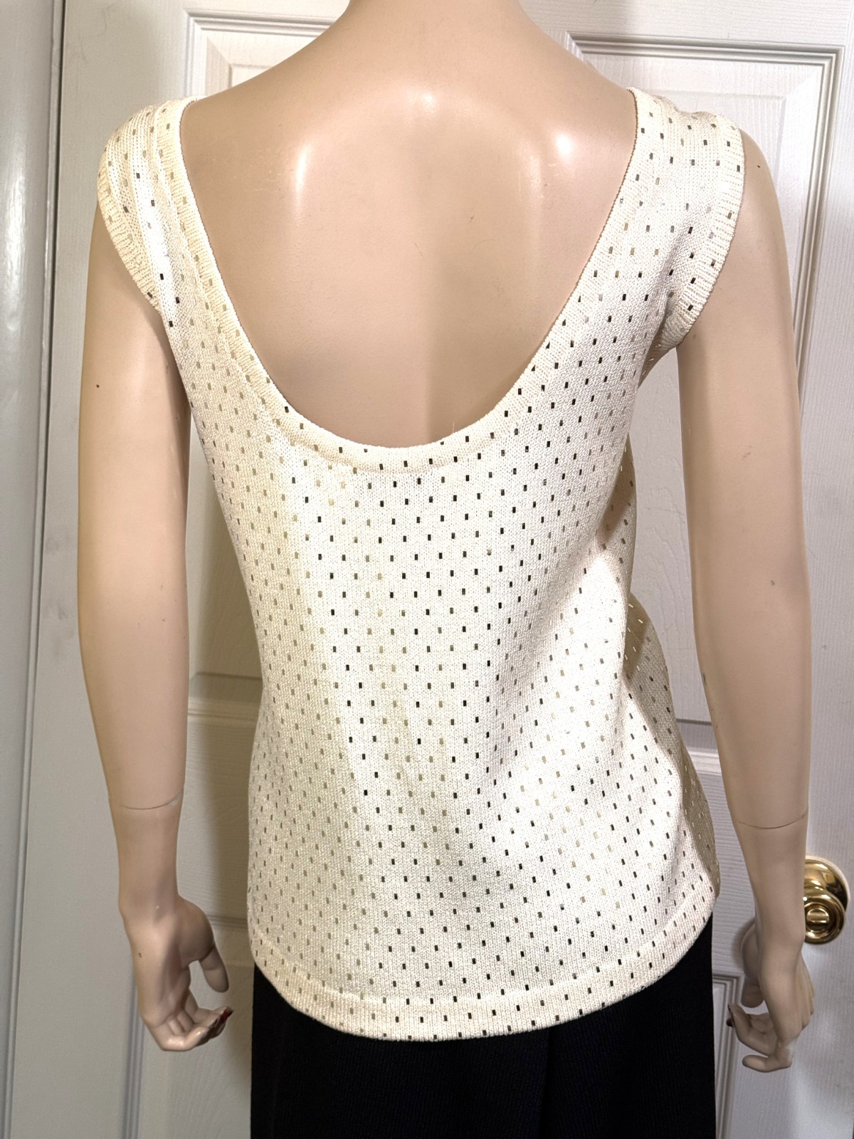 Nice St John Ivory Santana Knit Cami ~ Shell Covered in Paillettes sz 12 ~ L