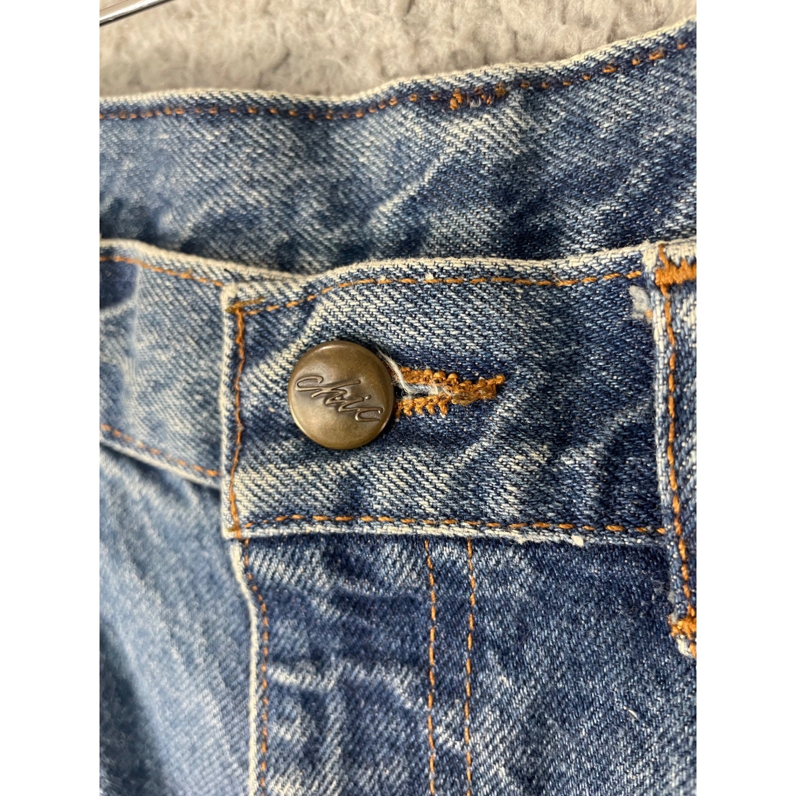 Vintage Chic High Waisted Tapered Mom Jeans Medium Wash USA Made Size 14P 28×26