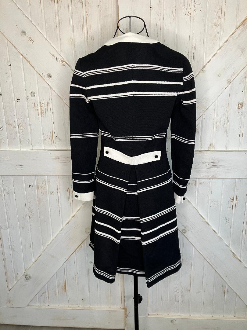 60’s Vintage Butte Knit Black White Stripe Jackie Mod Go Go Twiggy Mini Dress