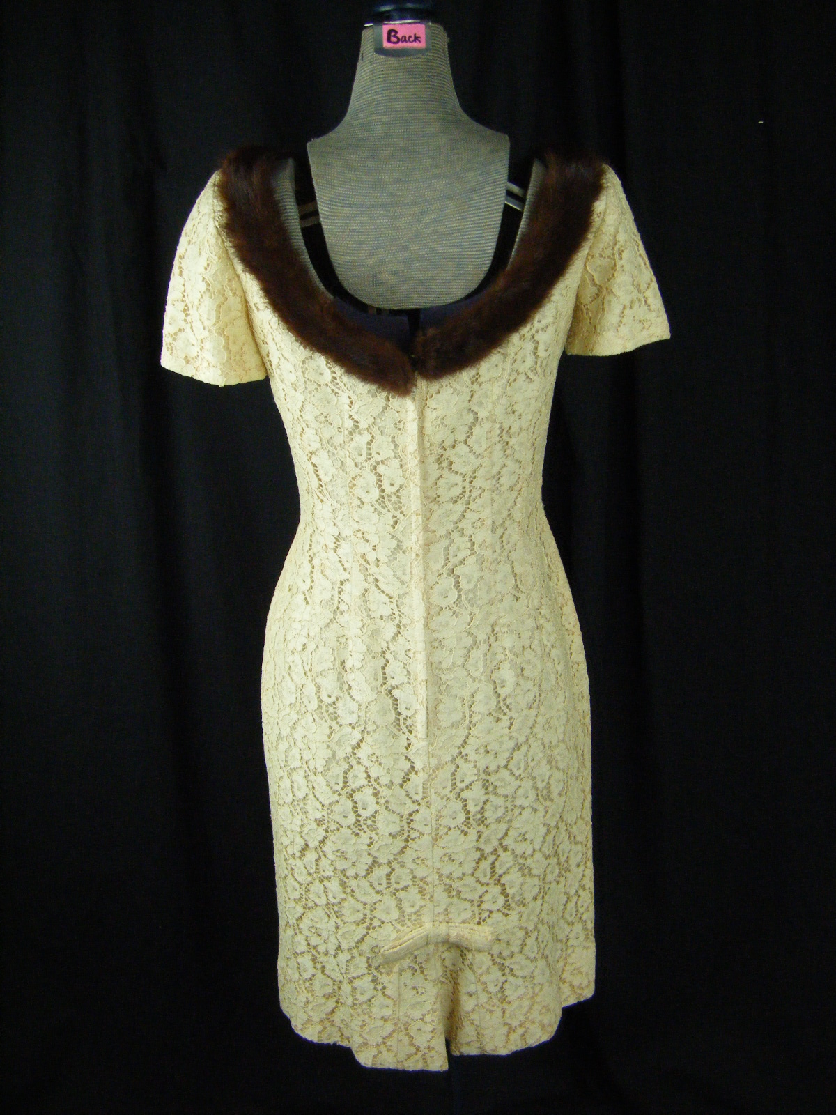 MITZI MORGAN for NEUSTETERS Vtg 50s Cream Lace Dress w/Mink Collar-Bust 36/S