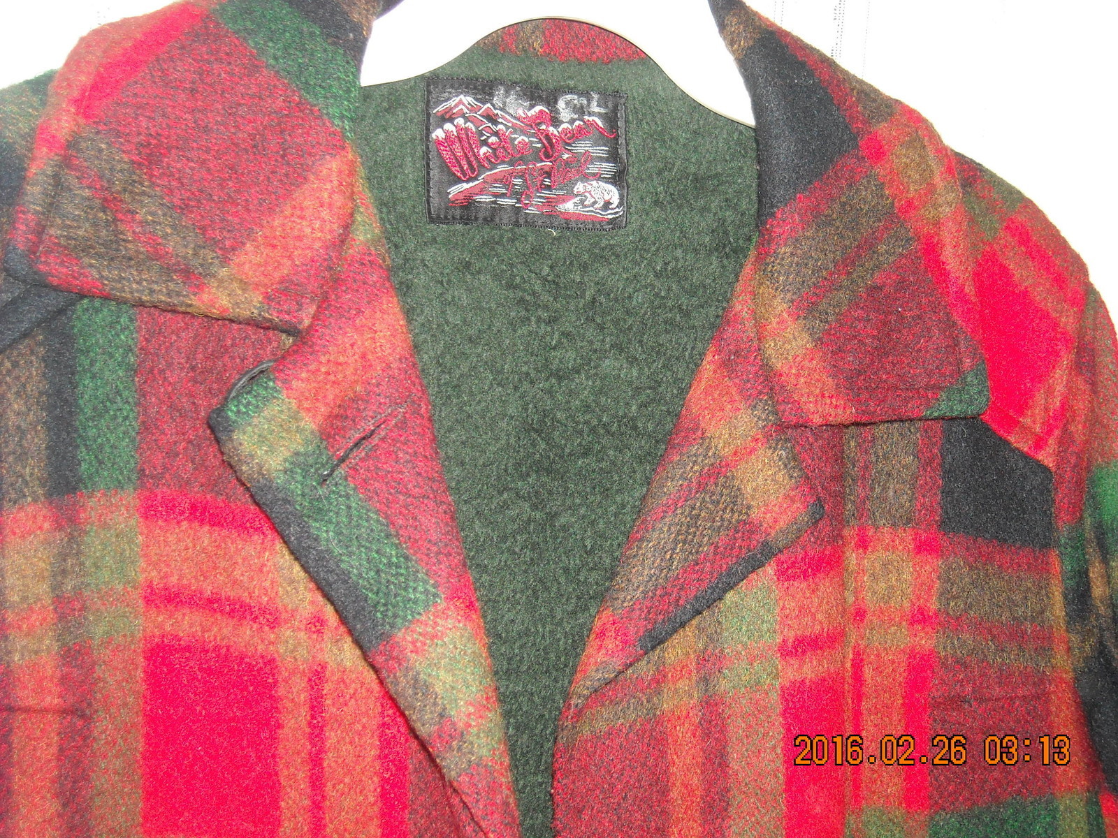 White Bear of St Paul USA womans coat jacket red green plaid wool M/L short appr