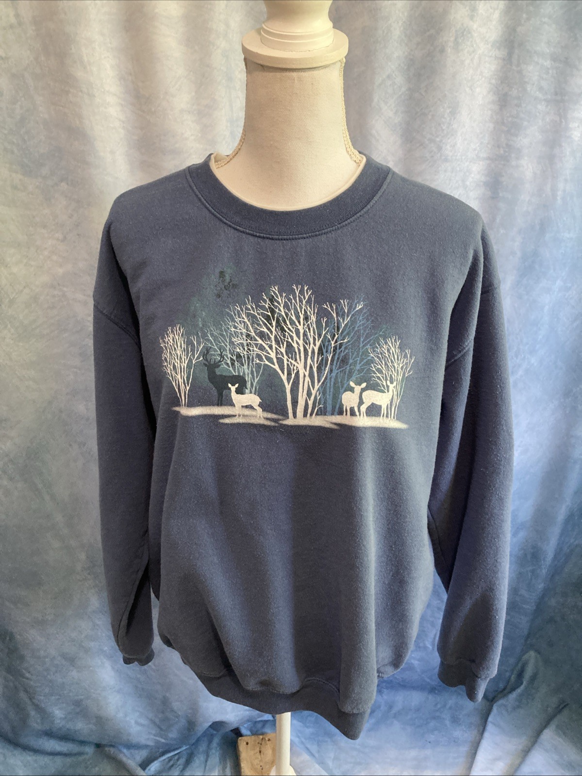 Vtg 90s Country Store Deer Winter Scene Crewneck Sweatshirt XL Grandmacore Blue