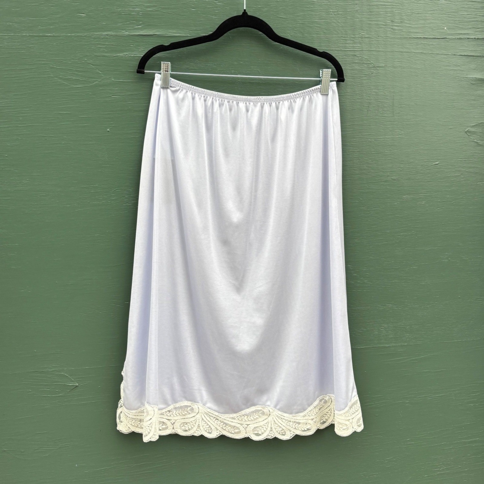 Vanity Fair Vintage 70s Half Slip Lavender Periwinkle White Lace Hem L
