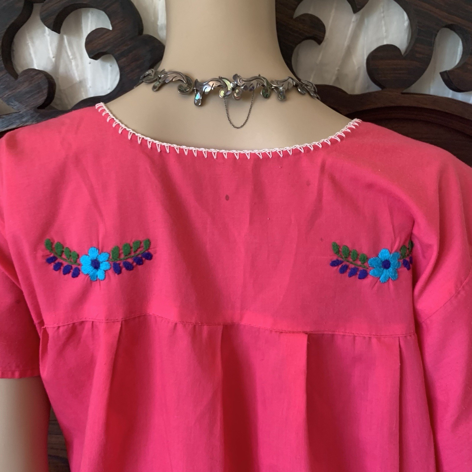 Vintage 80s 90s Mexican pink & multicolor floral embroidered cotton top blouse