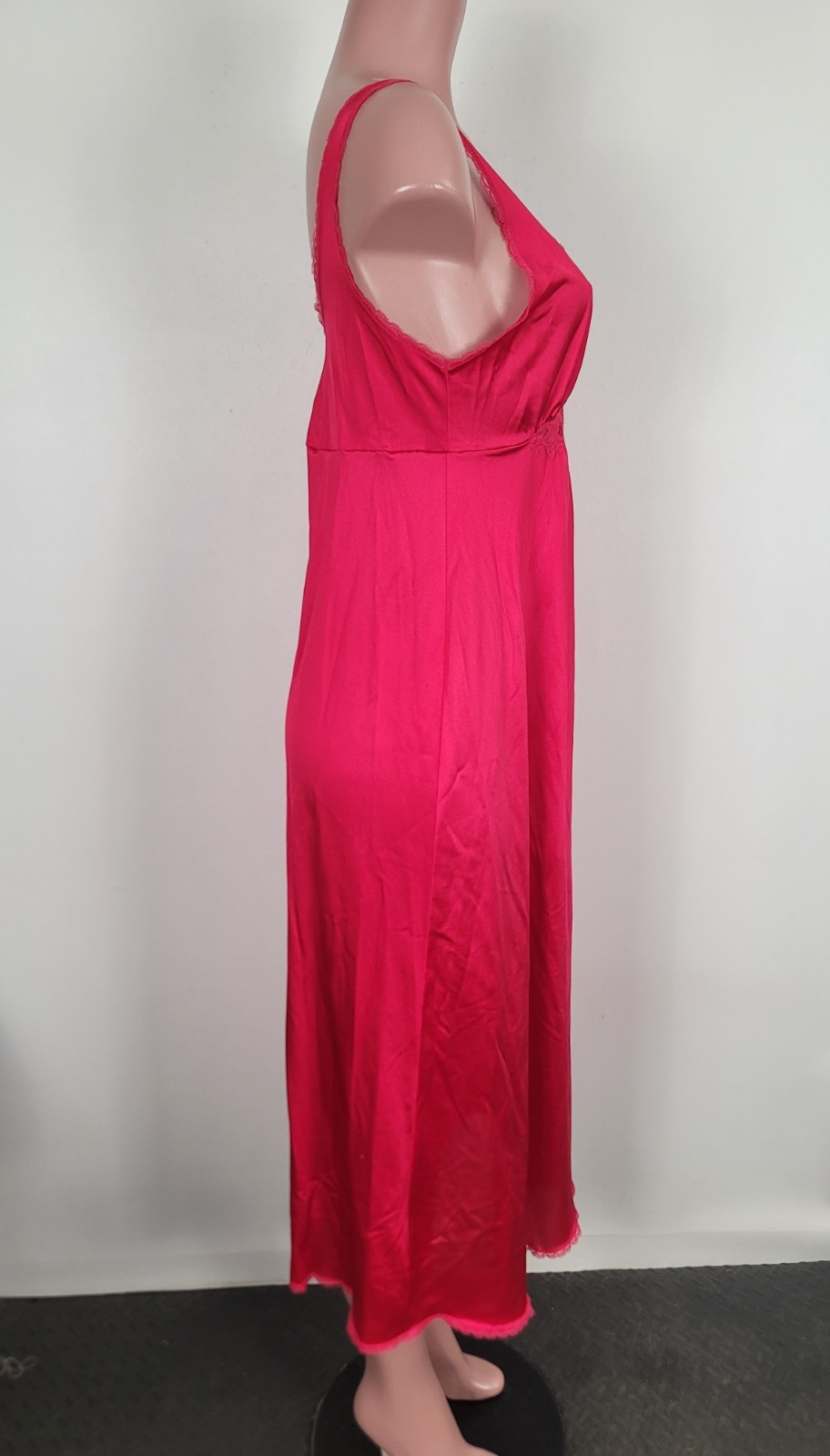 Vintage Vanity Fair Long Nightgown 70s Pink Peekaboo Lace Medium Flowy