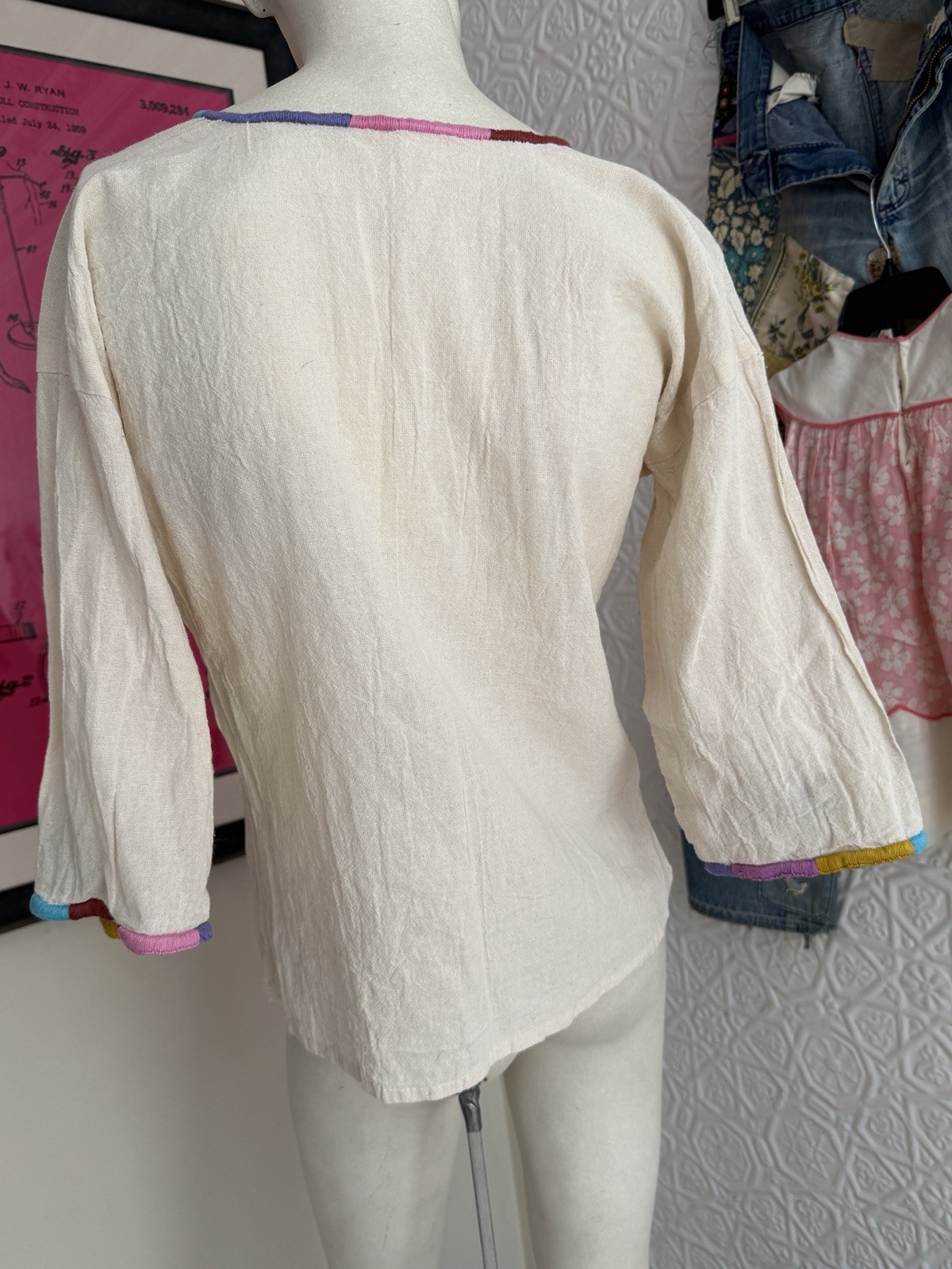bohemian hand embroidered natural hippie top-vintage 1970s late 1960s floral