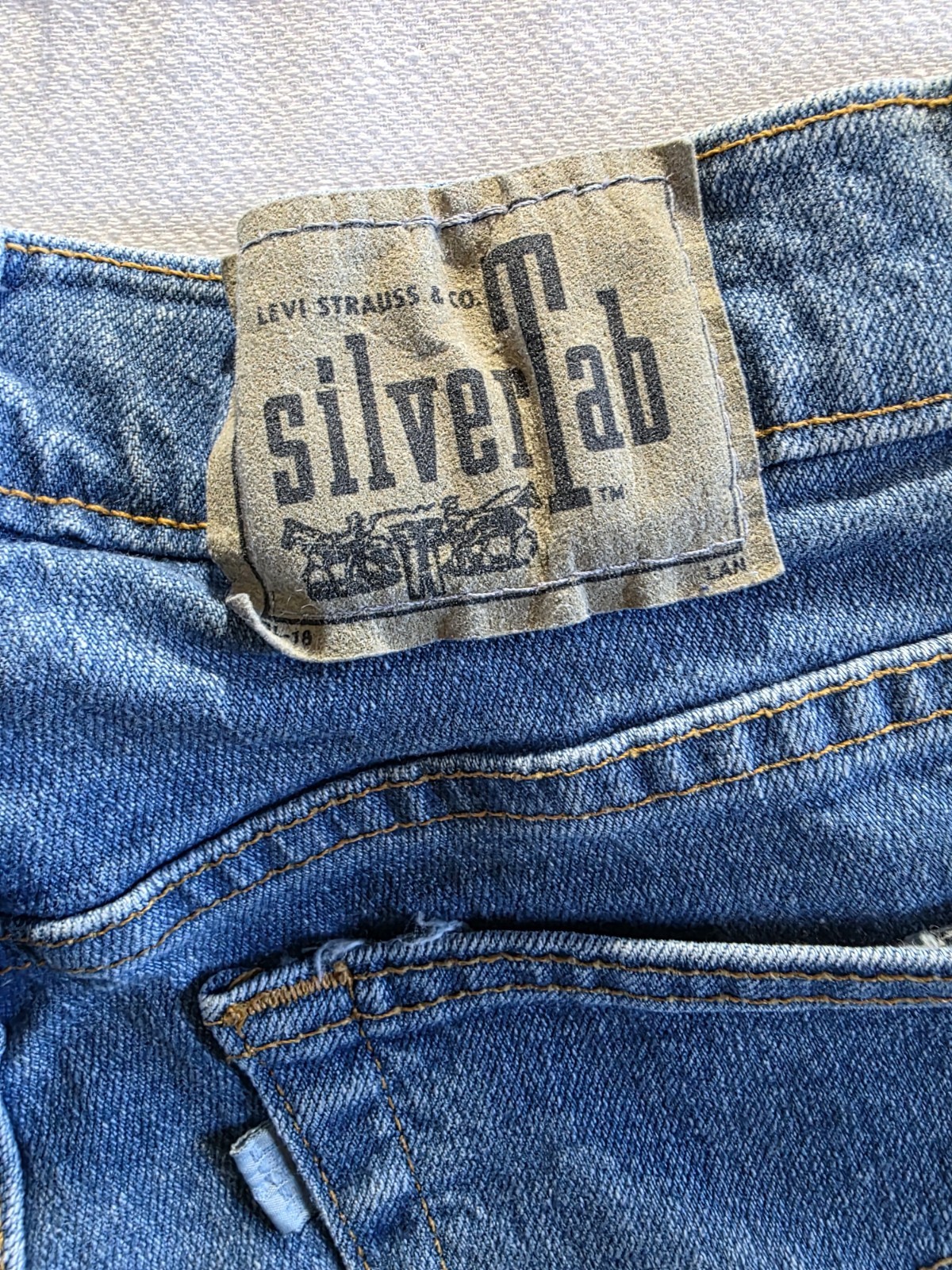Vintage 1990’s Levi’s Silvertab Lowcut Jeans Women’s 5/6 Made in USA