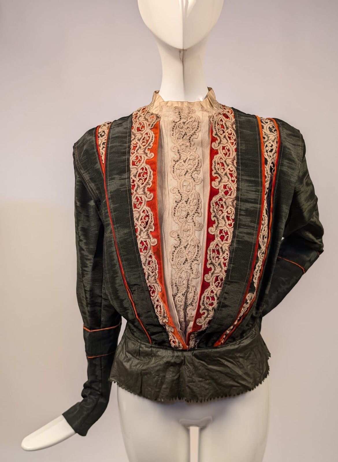 VICTORIAN TURN OF THE C WATERED MOIRE SILK BODICE W LACE + BEADING