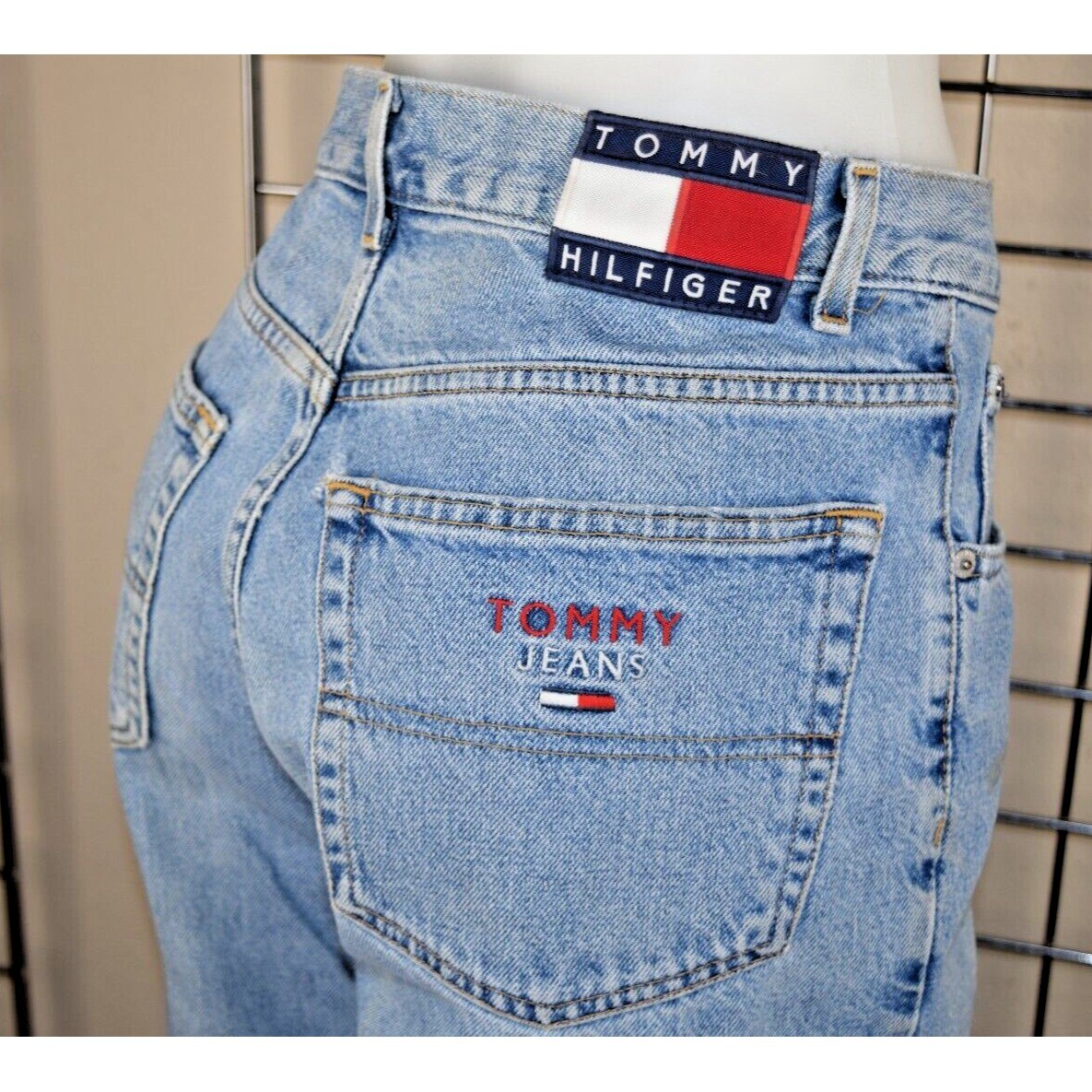 Vintage Tommy Hilfiger Jeans 32 x 31 Blue 90s High Waist Flag Logo Wide Leg