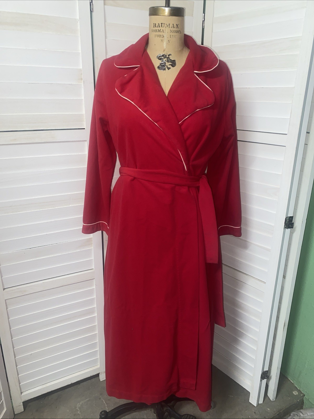 70s 80s Red Velour Fleece Belted Lounge Wear Tie Robe Maxi Length Large