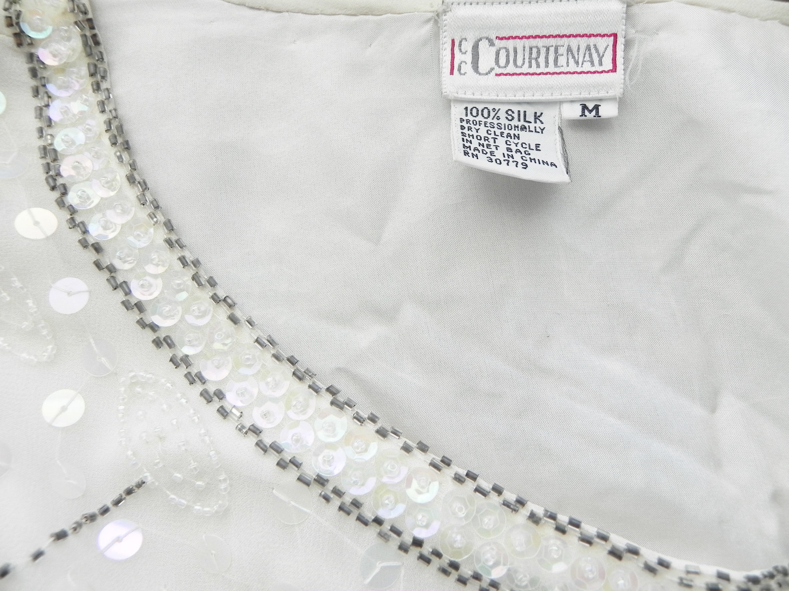 Vtg CC Courtenay Sequin Beading Silk Long sleeve Top Ivory Size M(fits L/XL)