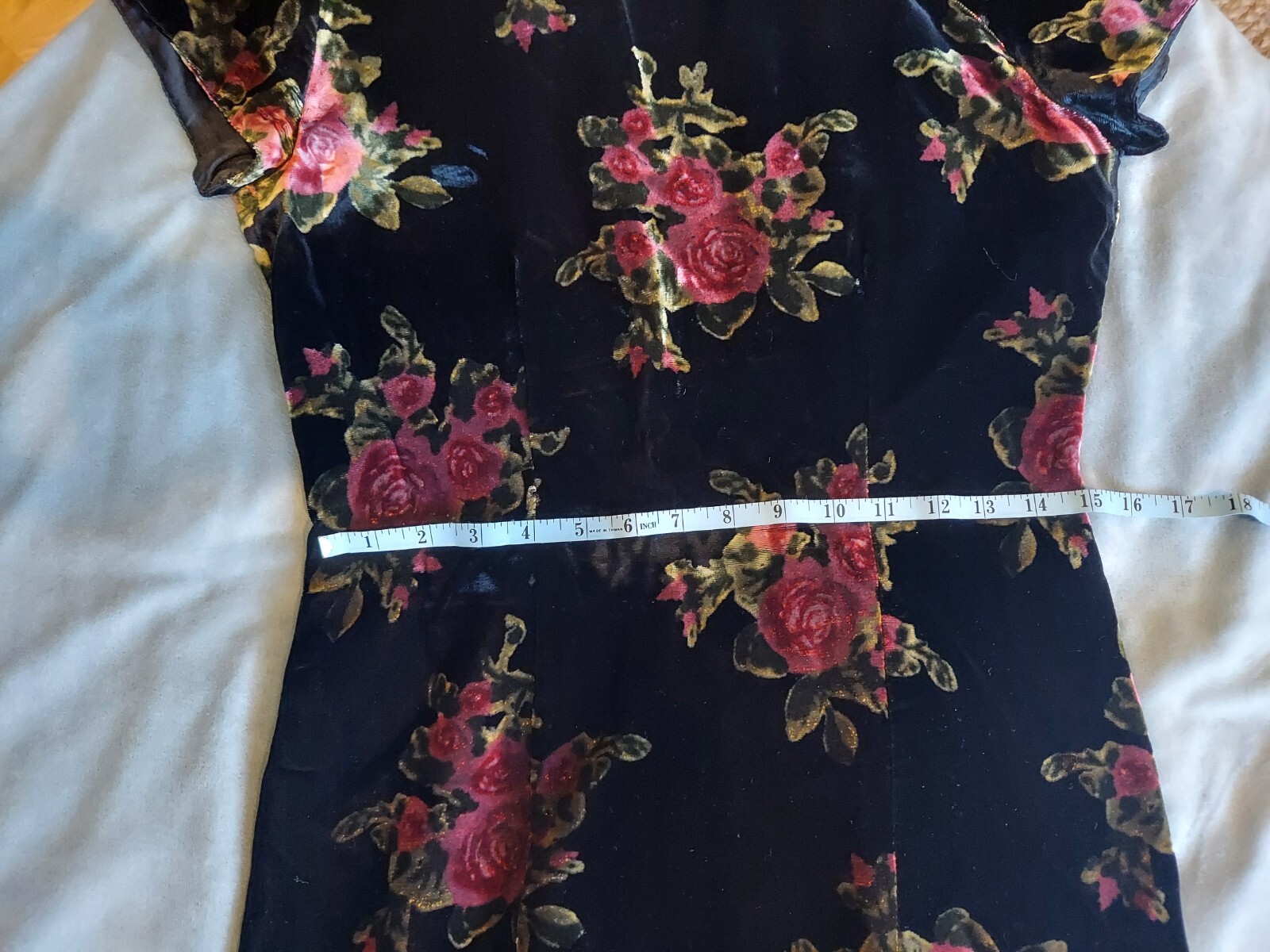 Vtg Long Black Floral Velvet Cheongsam Short Sleeved Sz 6 Erika Eriksson