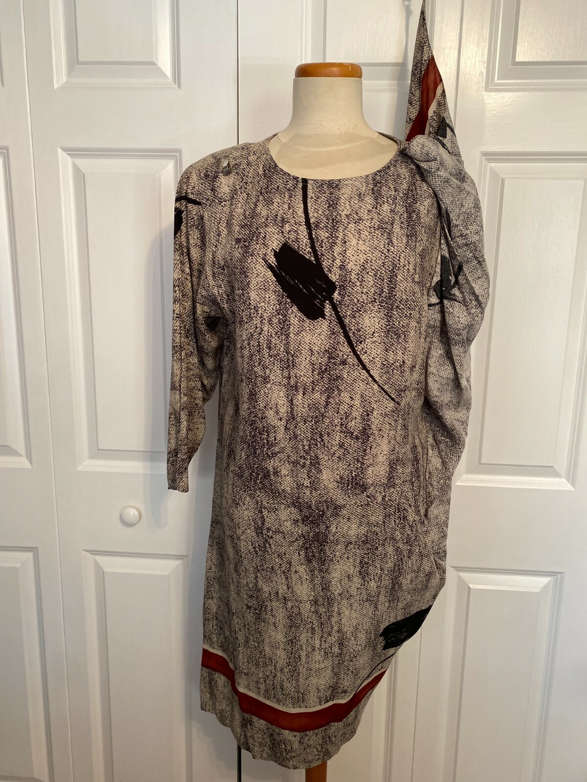 St. Barts vtg 1980s graphic gray black red long-sleeved dress Jr Sz 7-8 washable