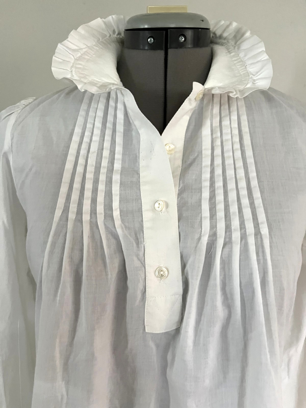 VTG Laura Ashley Sz S Irish Cotton Pintuck Ruffleneck Popover Blouse