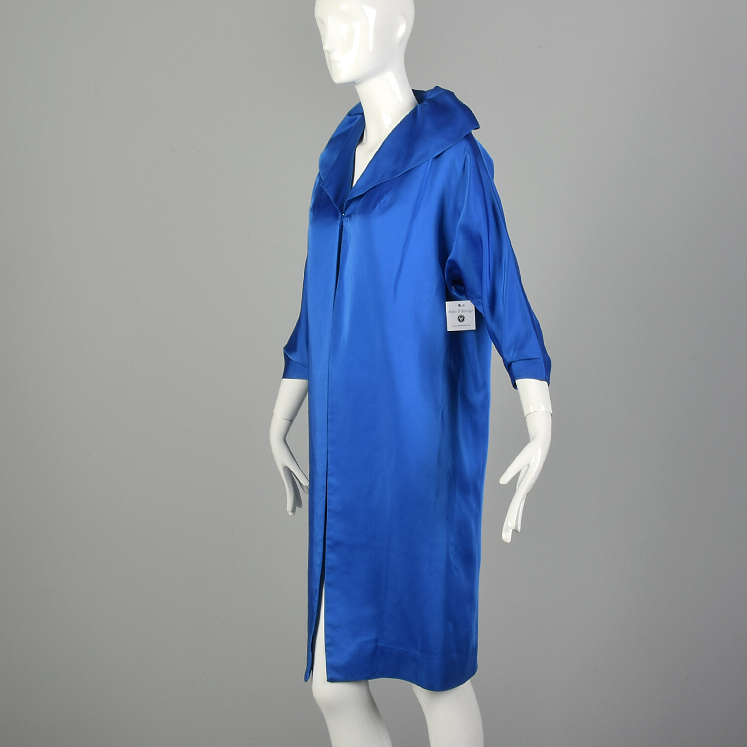 Small 1950s Clutch Coat Blue Satin Bracelet Batwing Sleeves Wide Collar VTG 50s