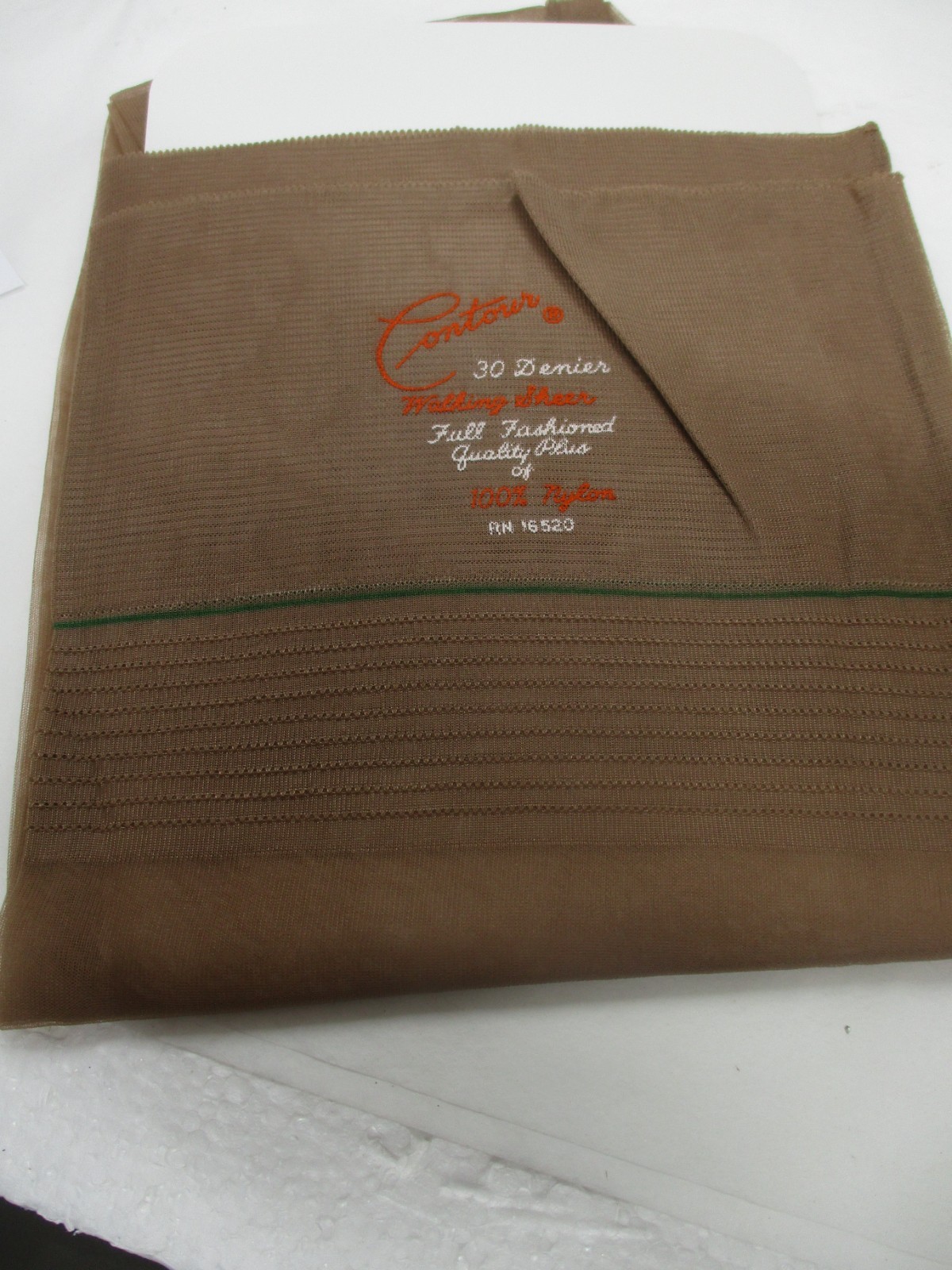 1 PR VINTAGE CONTOUR SEAMED FULL FASHION SHEER NYLON STOCKINGS 9 1/2 LONG 33″