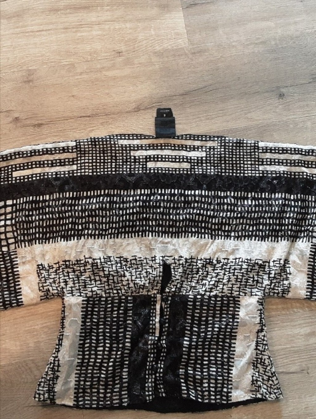 ANNA SUI-VTG Kimono Sleeve Geometric Pattern Cropped Fitted Blouse-Sz 4