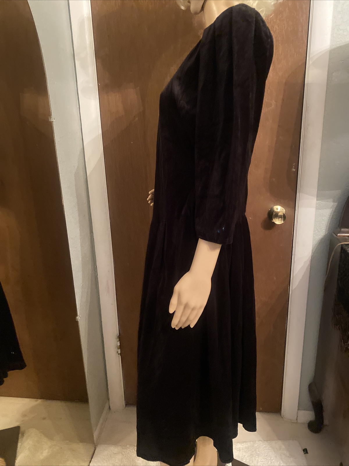 Vintage Long Black Velvet Dress Lace Collar By Paquette Too! Size 12