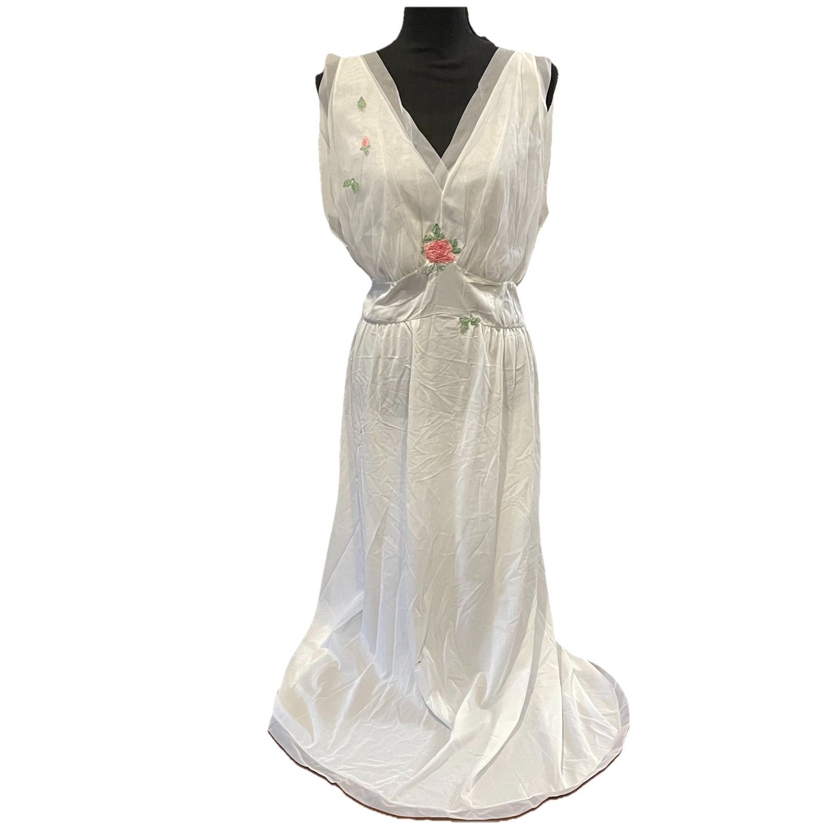Vintage 50’s LAROS Size 42 Lingerie White Long Nightgown w/Rose Flower Appliqués