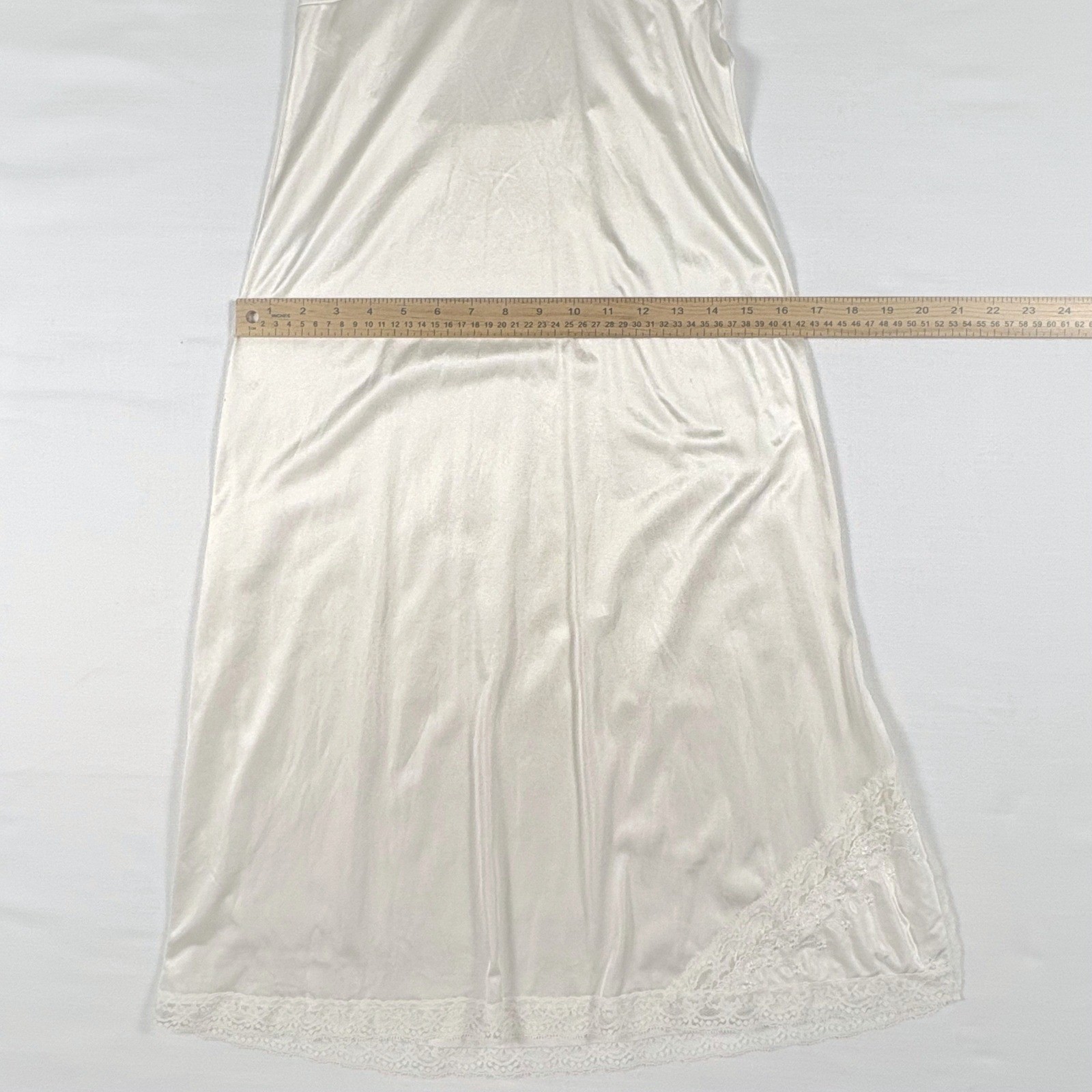Bestform Vintage Ivory Lace Trim Full Slip Dress Antron III Nylon 32 1460 Cream
