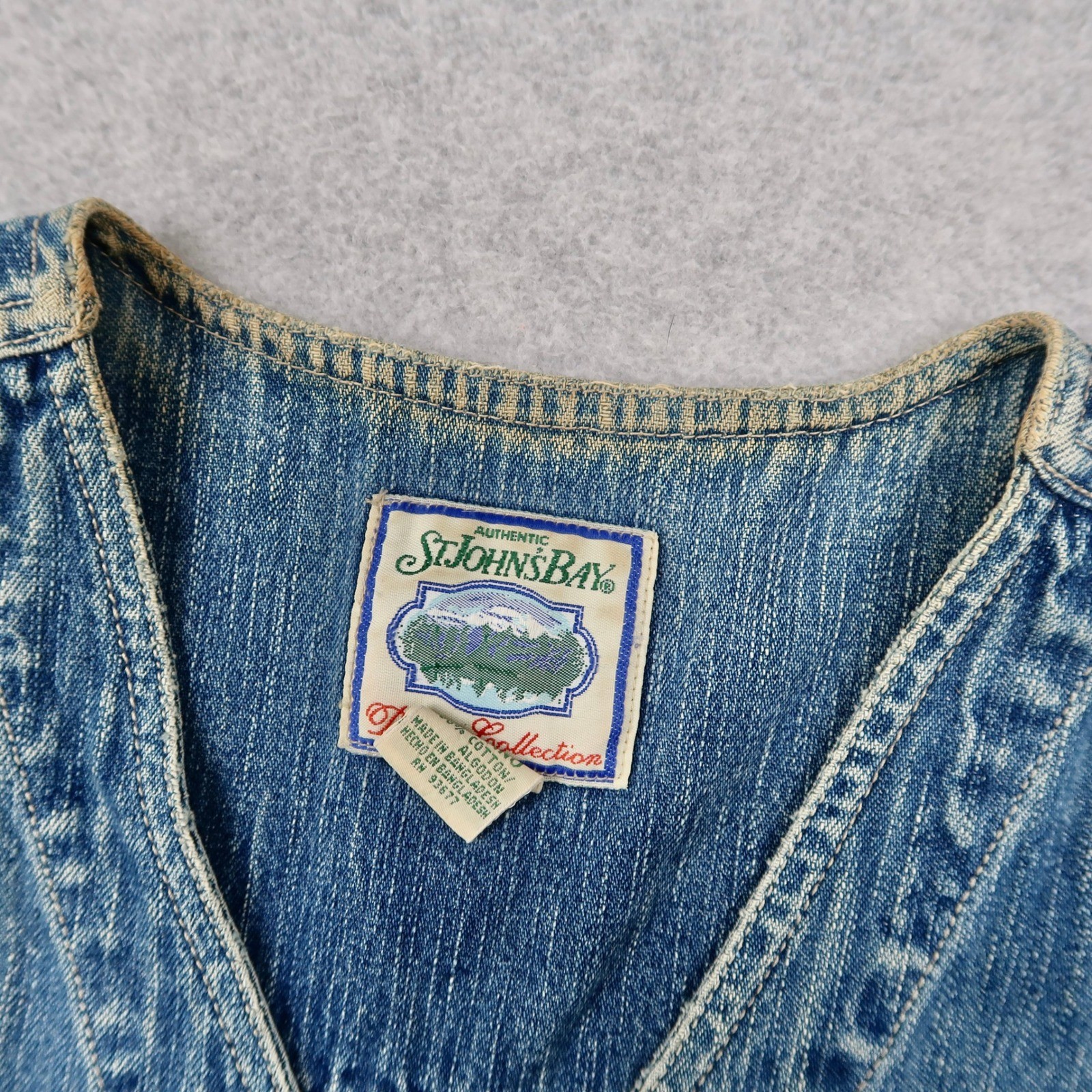 Vintage St Johns Bay Women M Medium Denim Vest Blue Cotton Button Front Workwear