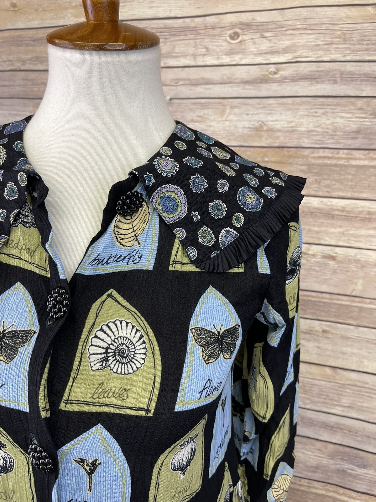 Rococo Vintage Size 8 Dress Button Front Novelty Print Black Blue Plant Seashell