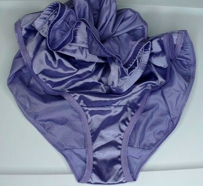 BEAUTIFUL SECOND SKIN GRANNY PANTIES SIZE 15 SHINNY SILKY LAVENDER 3% SPANDEX