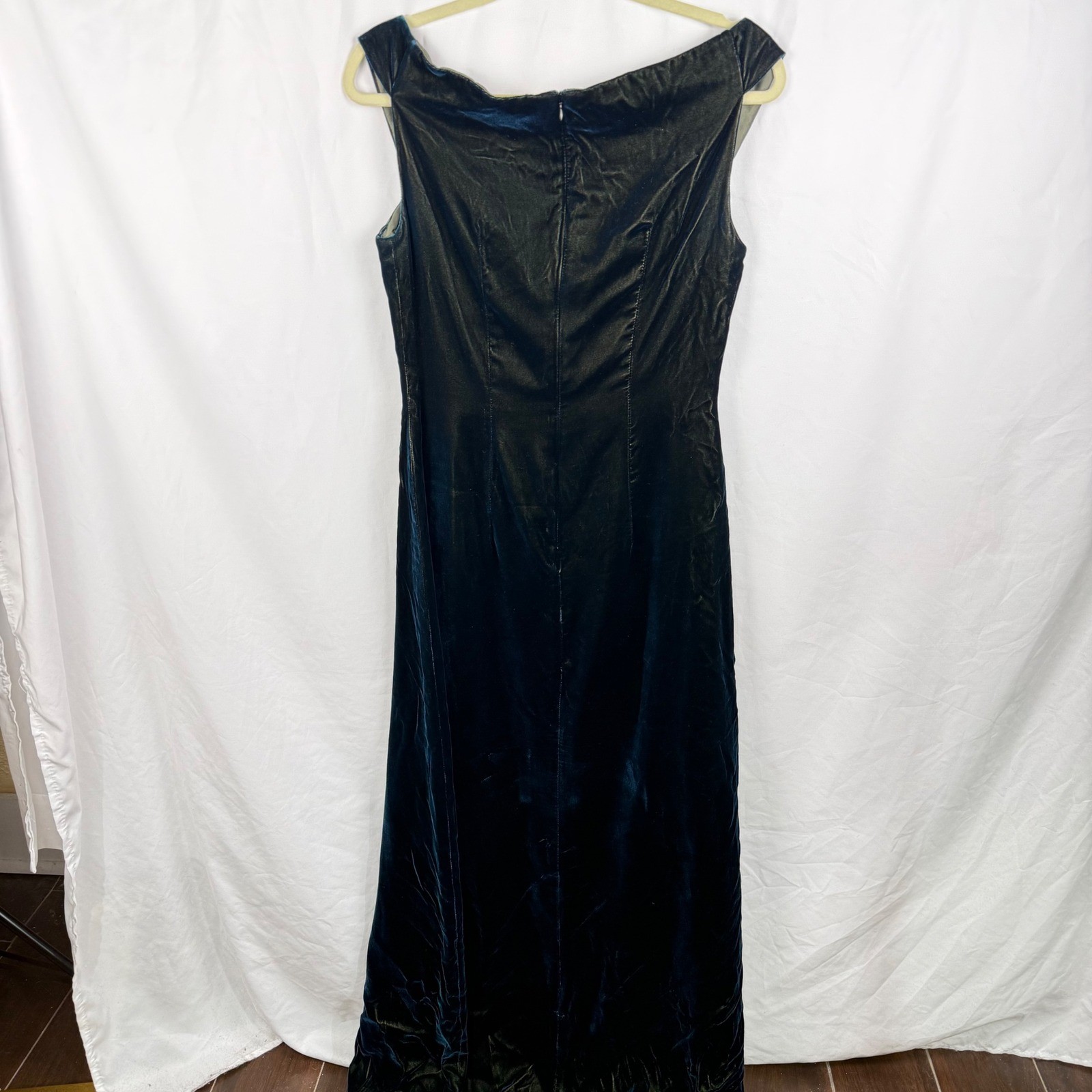 Watters & Watters Crushed Velvet Iridescent Formal Maxi Shimmery Gown Whimsigoth