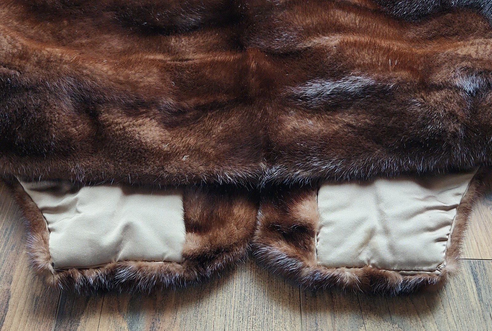 Vintage Brown Mink Fur Shawl 1950s Furs by Robert Women’s Lined Mono Collar