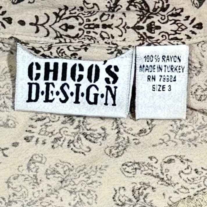 VTG Chicos Design Button Down Womens 3 Tan Damask Boho Dark Academia Artsy Shirt