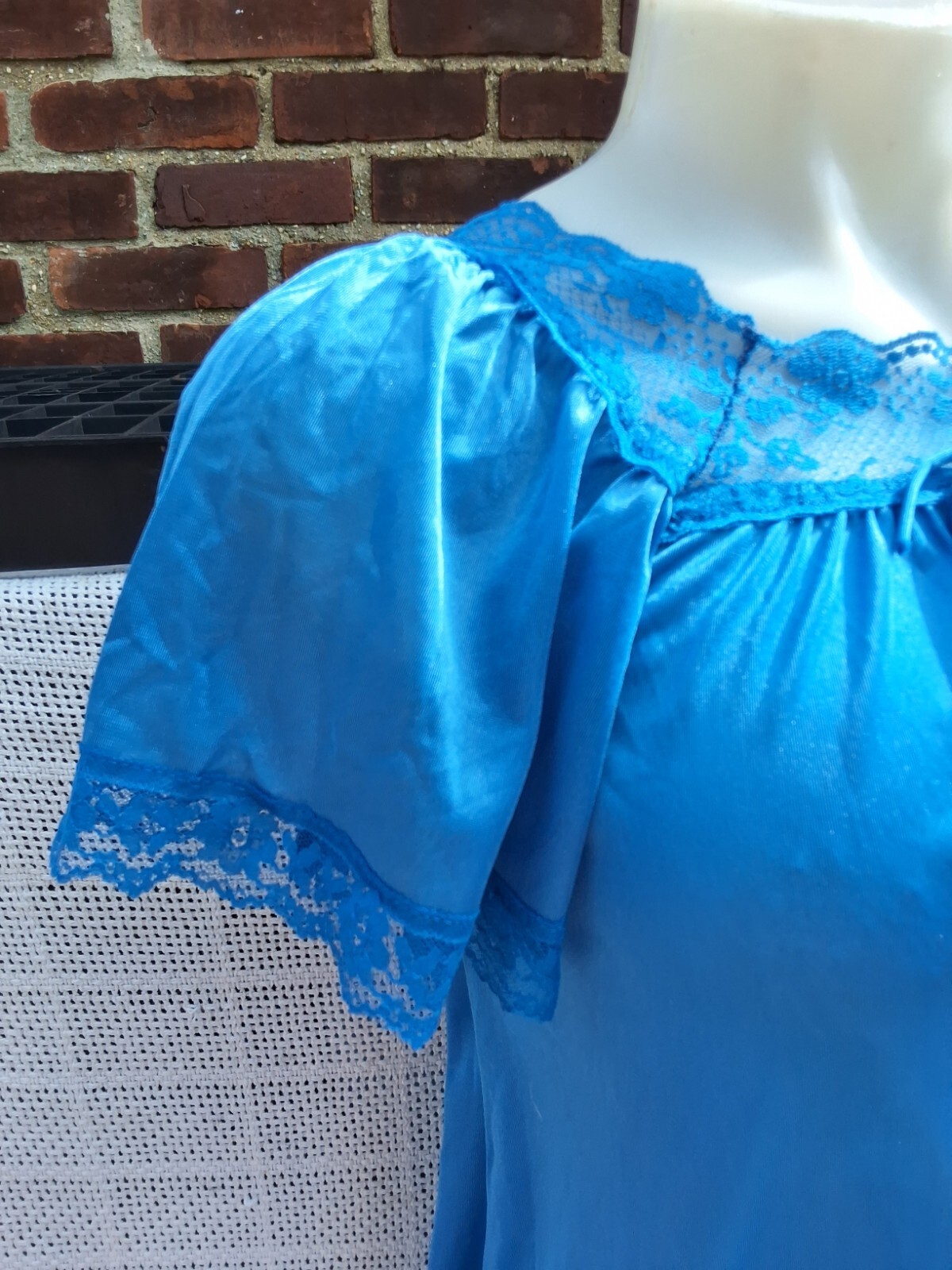 Taryn Alexander Vintage Bright Blue Nightgown S