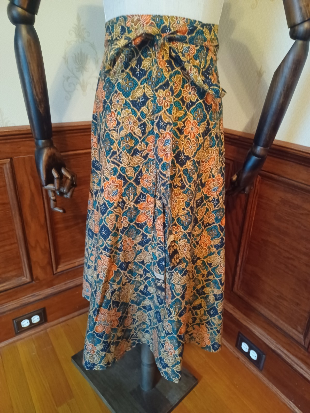 Vintage 1970s 100% Cotton Batik Print Blue and Brown Boho Midi Skirt