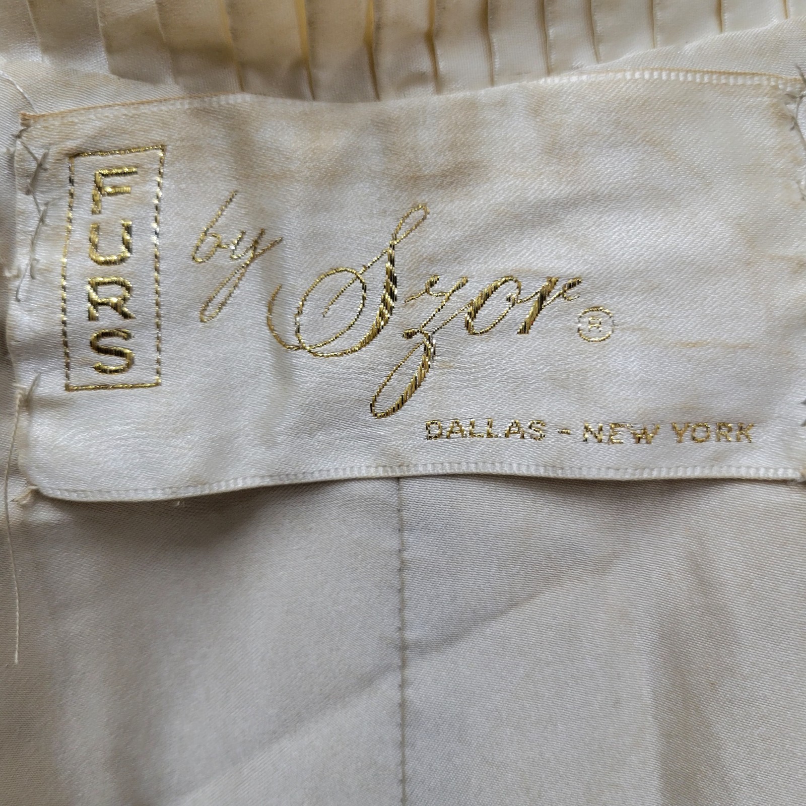Vintage Szor Label Authority #L118300 Saga Mink Selection Cream Rabbit Fur Coat