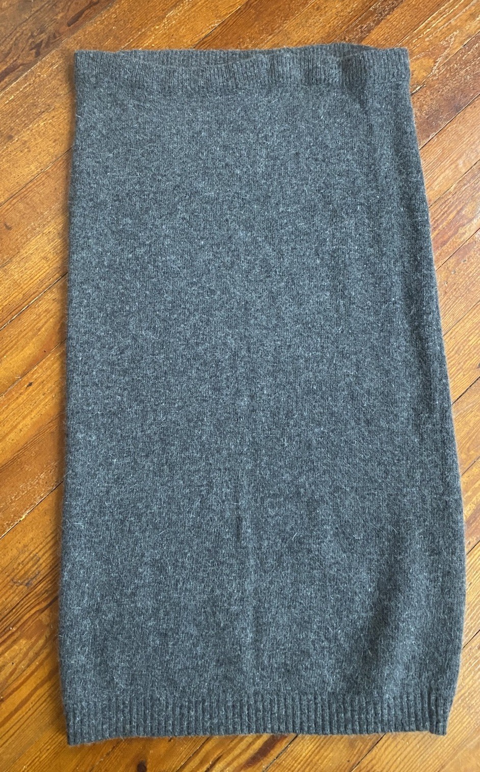 VTG IB Diffusion Angora Lambswool Midi Gray Fuzzy Elastic Waist Pencil Skirt L