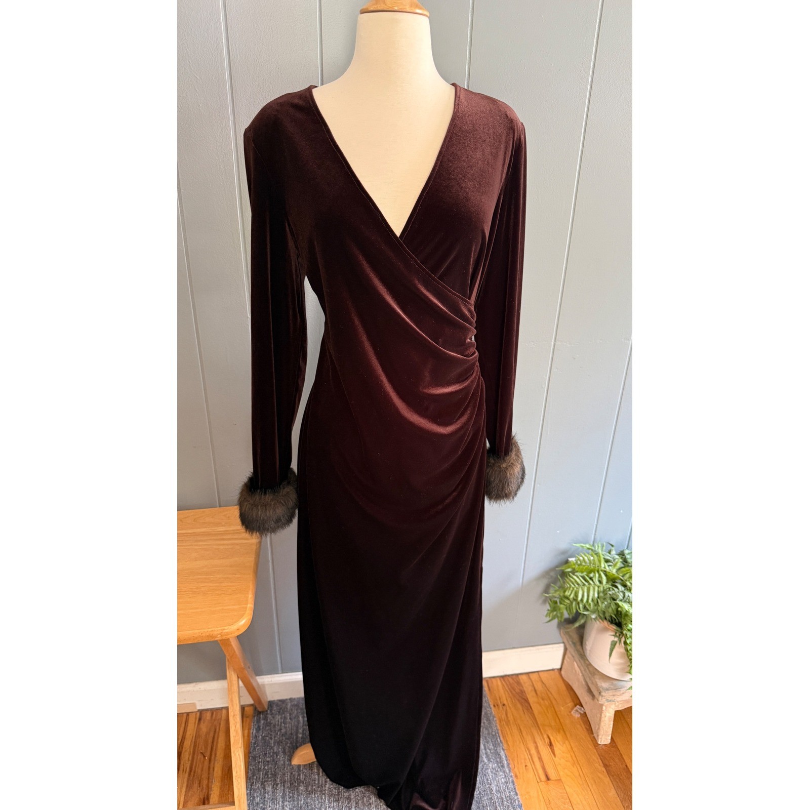 Cachet Vintage Brown Velvet Faux Fur Trim Wrap Maxi Dress Sz 14/16 Old Hollywood