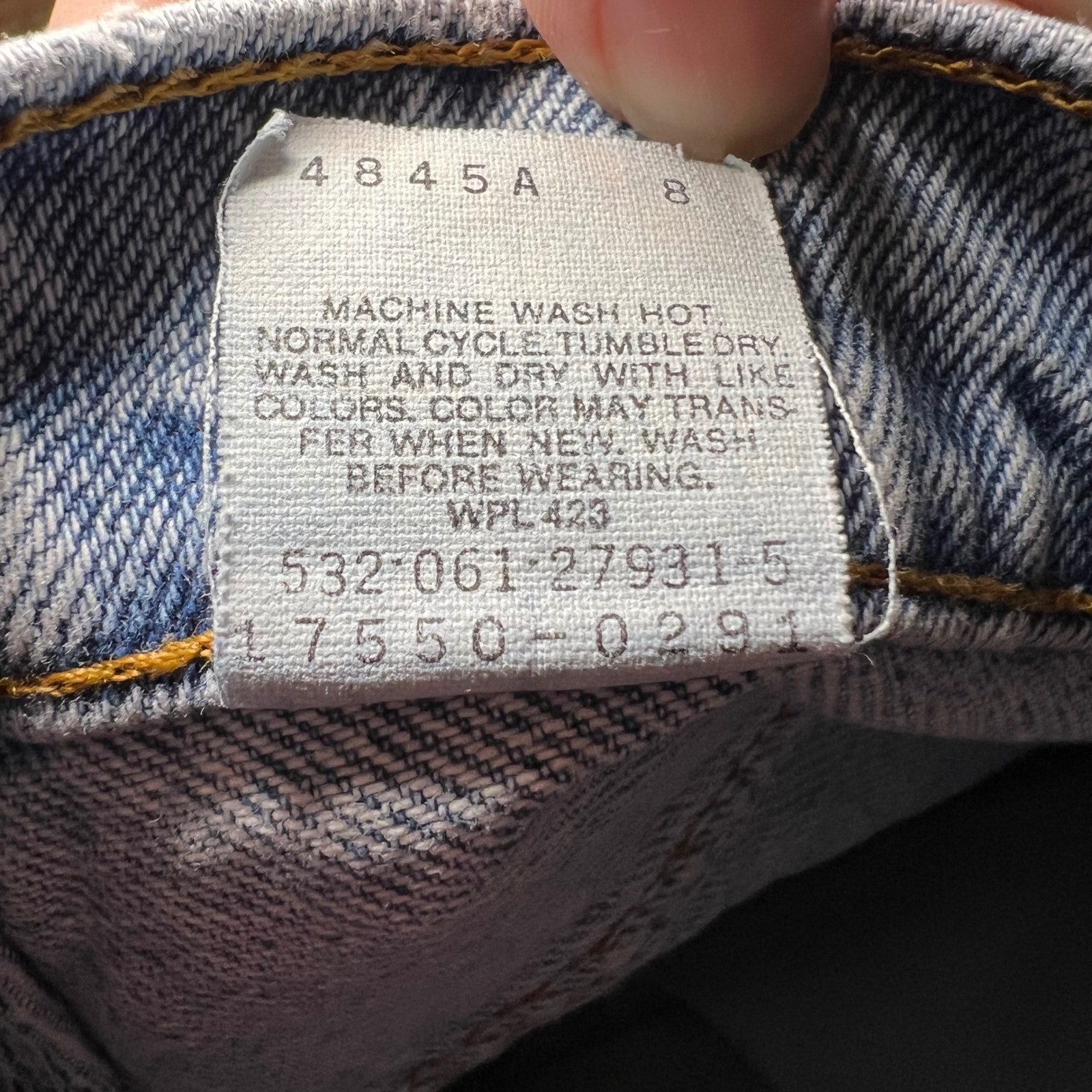 Size 26″ 1991 Levi 550 Relaxed Fit Tapered Leg Light Wash Vintage Jeans