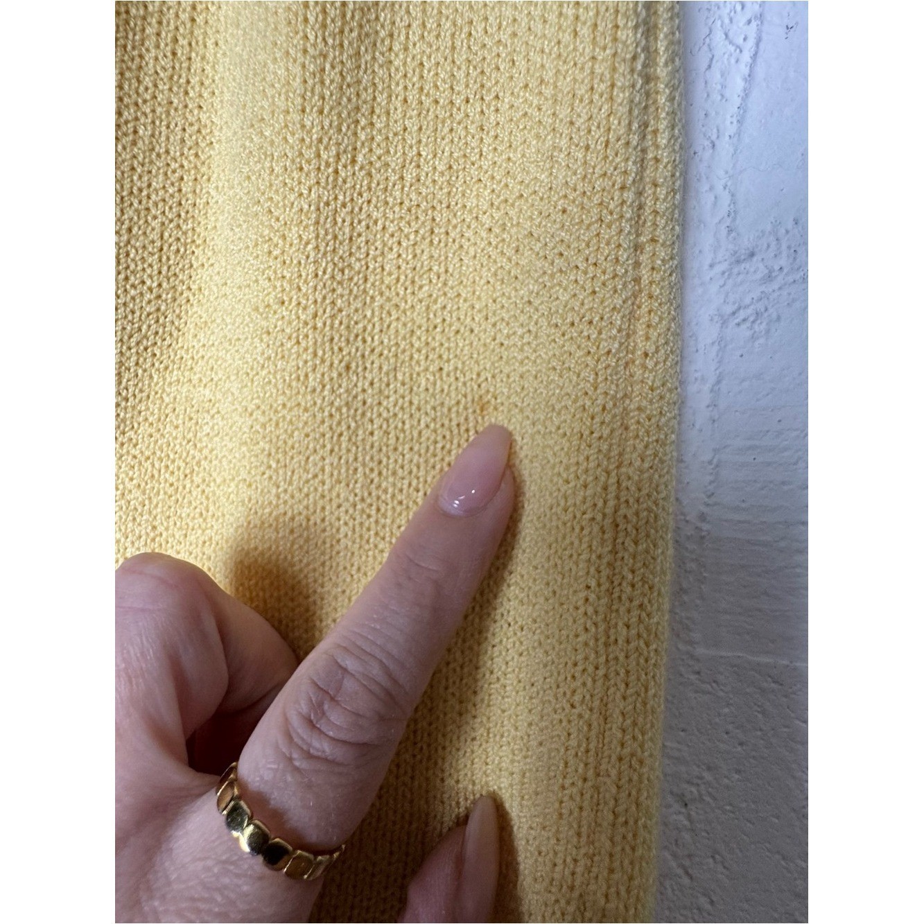 St. John Collection classic Sweater Skirt Size 6 Santana knit Light Yellow HTF