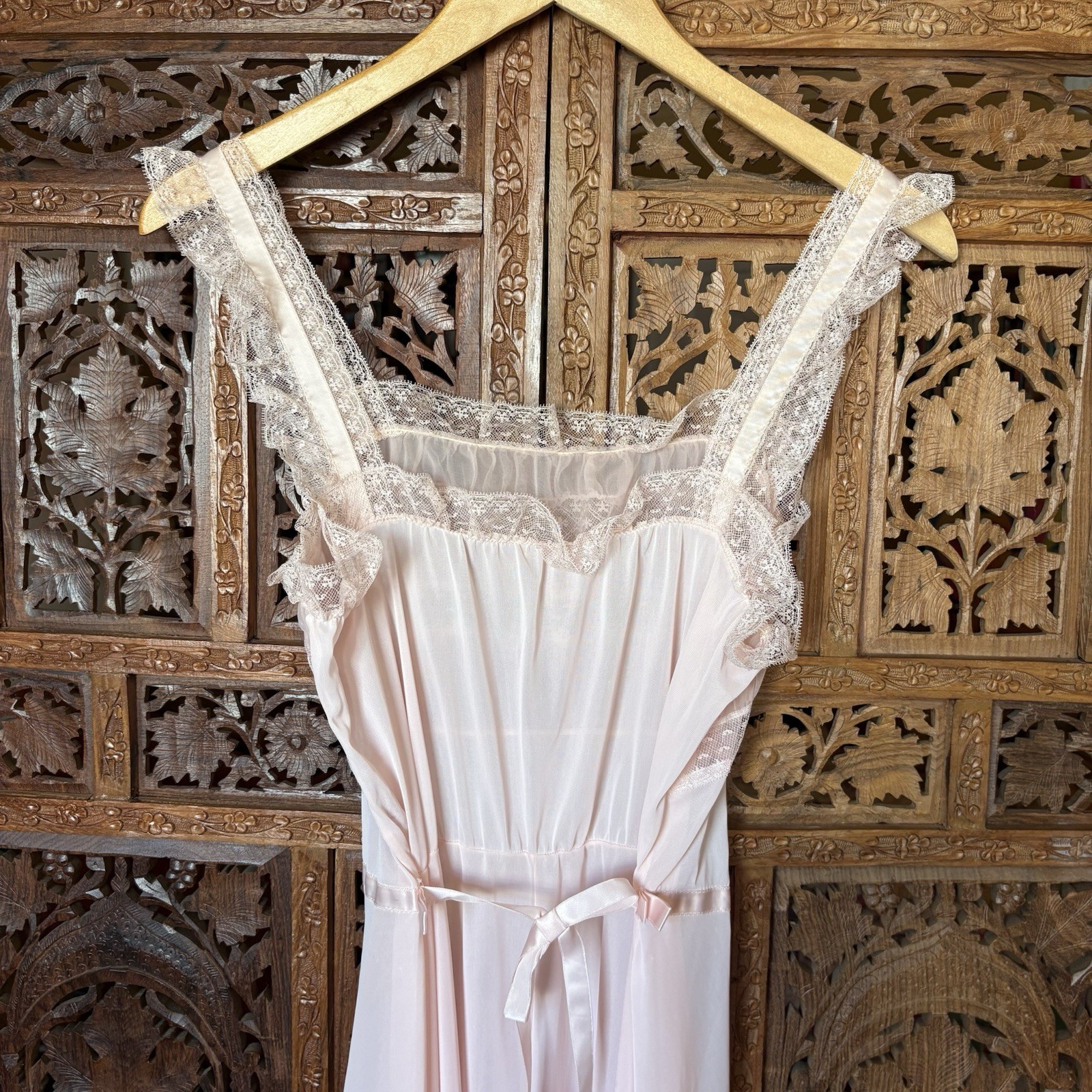 VtG Deadstock Luxite 40s 50s Romantic Pale Pink Nightgown Lace Bridal Slip Dress