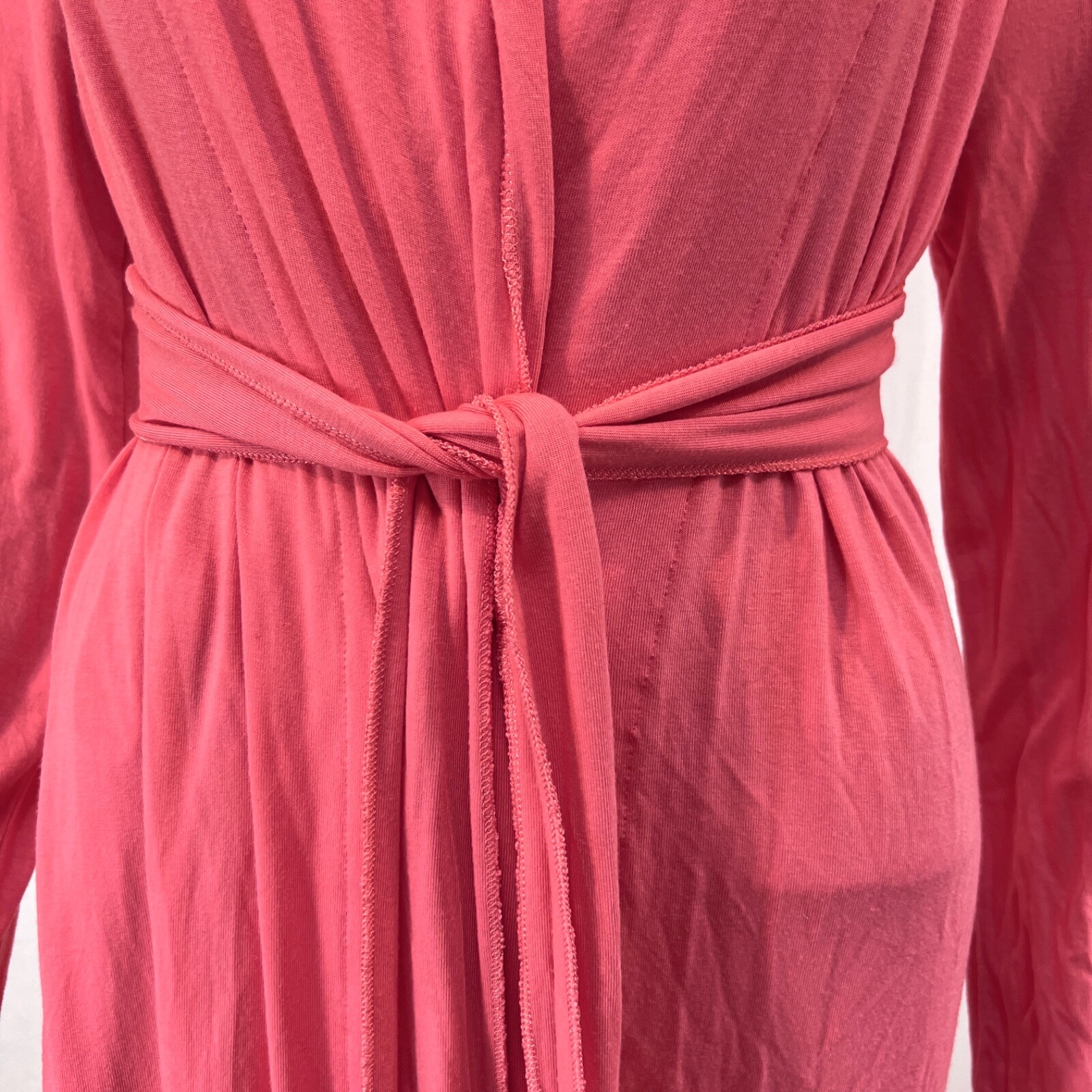 Arabella women’s Robe. Sz S. Rayon Spandex. Coral color. Long sleeves