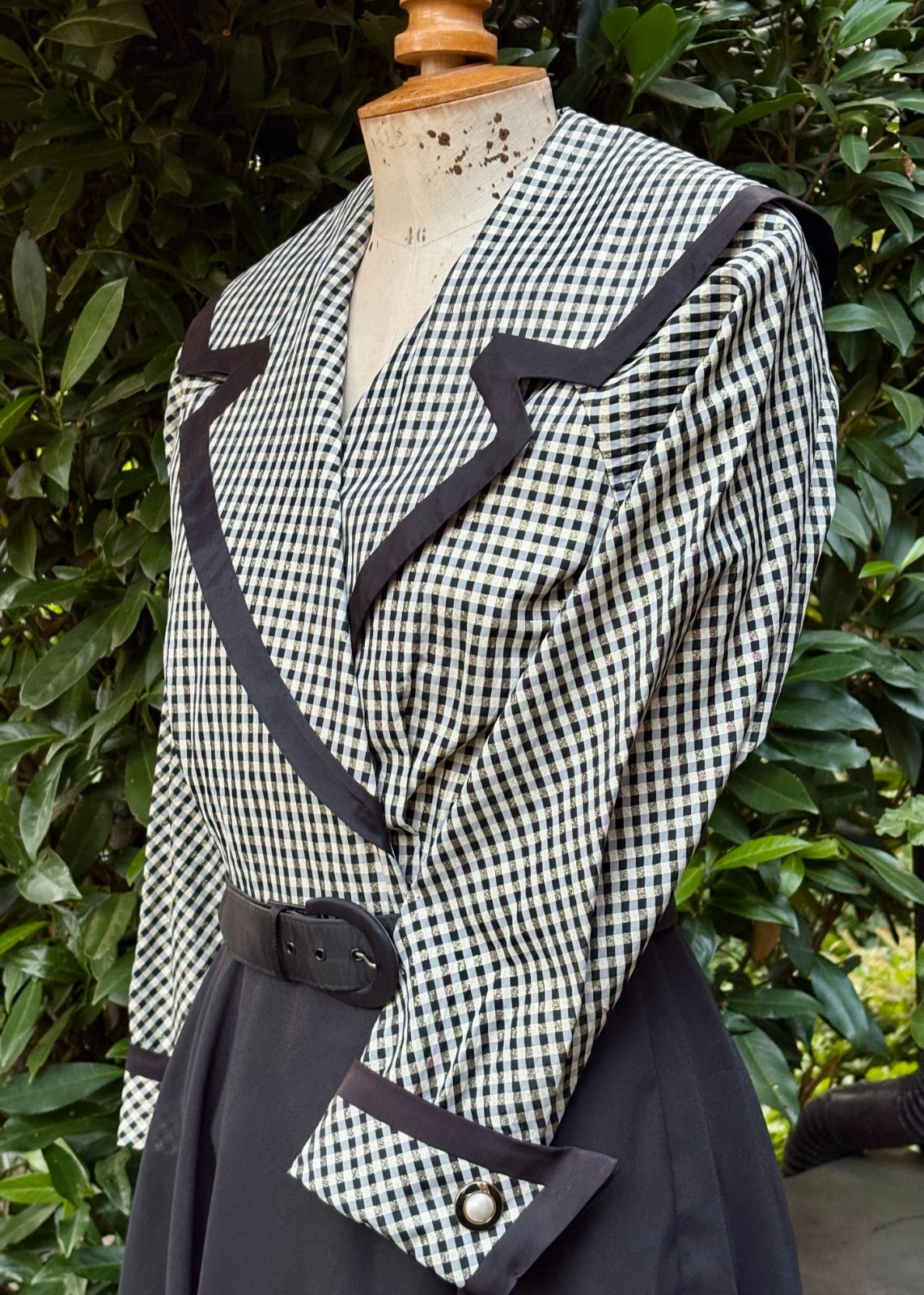 70s LESLIE FAY DRESS Petite 10 BLACK & WHITE Check TOP Notch COLLAR swirl SKIRT