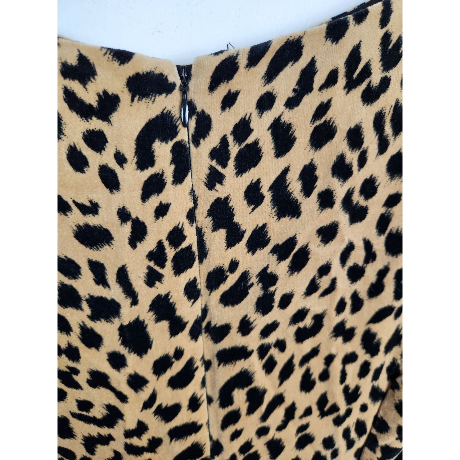 Vtg. Misty Lane Women’s Sz. 12 Velvet Leopard Print Short Sleeve Sheath Dress