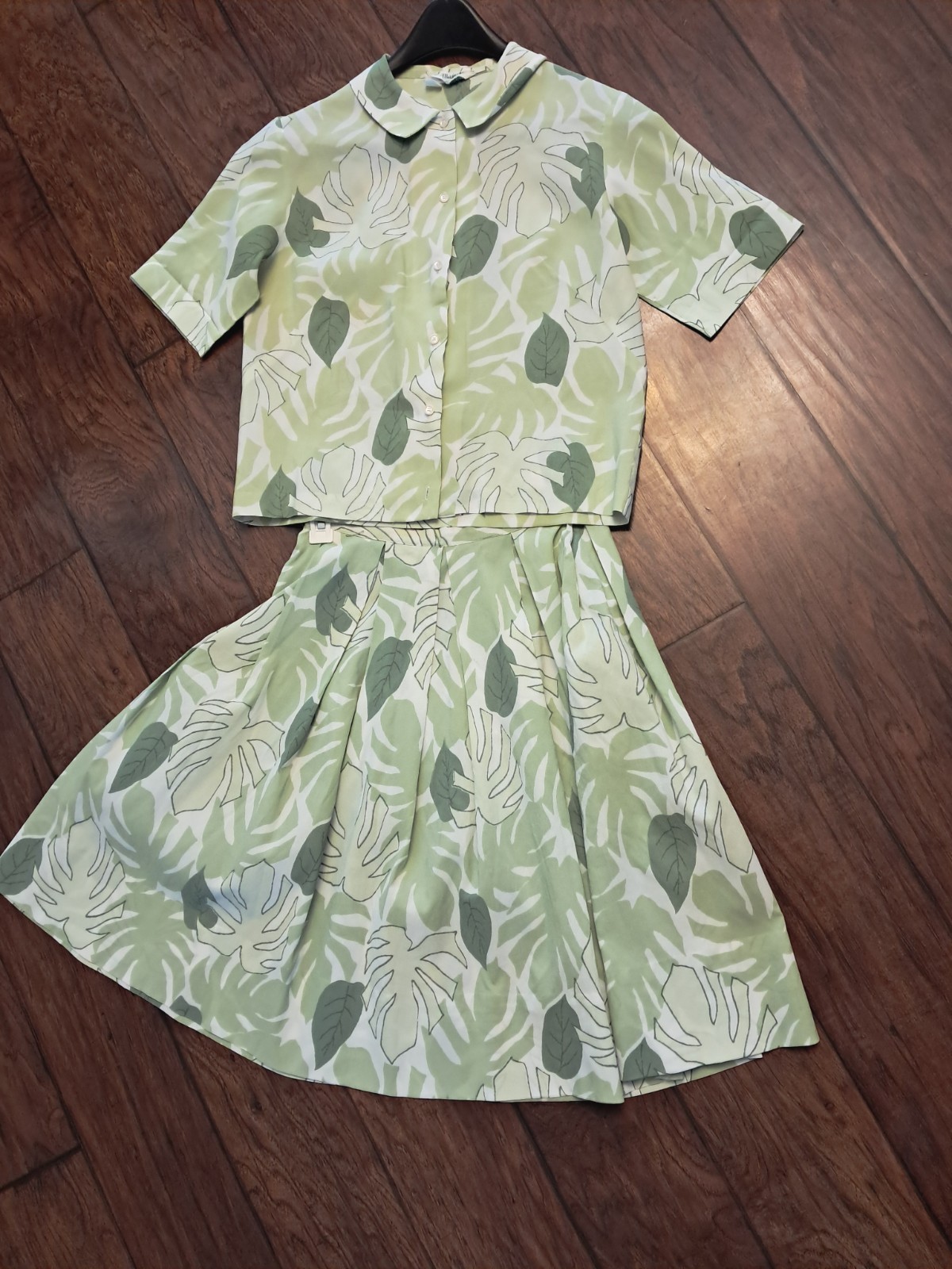 Vtg 60s MAJESTIC 2pc Skirt Set Green Leaf Pattern Size 14 READ